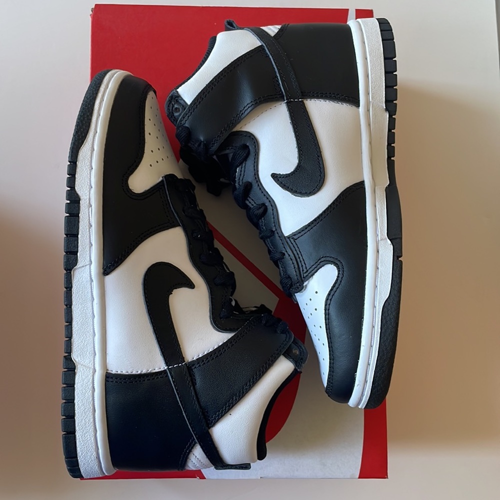 Women’s Nike Dunk High Retro White Black Panda Shoes 6.5W